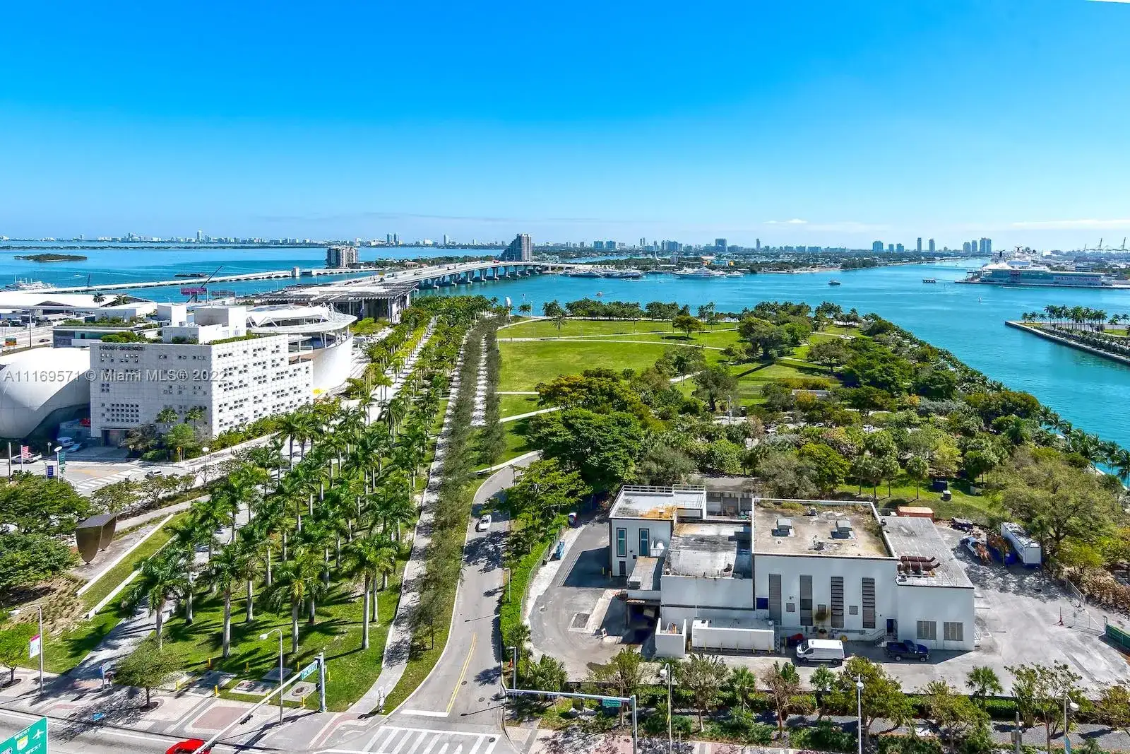 900 Biscayne Blvd # 2006, Miami FL 33132 photo 5