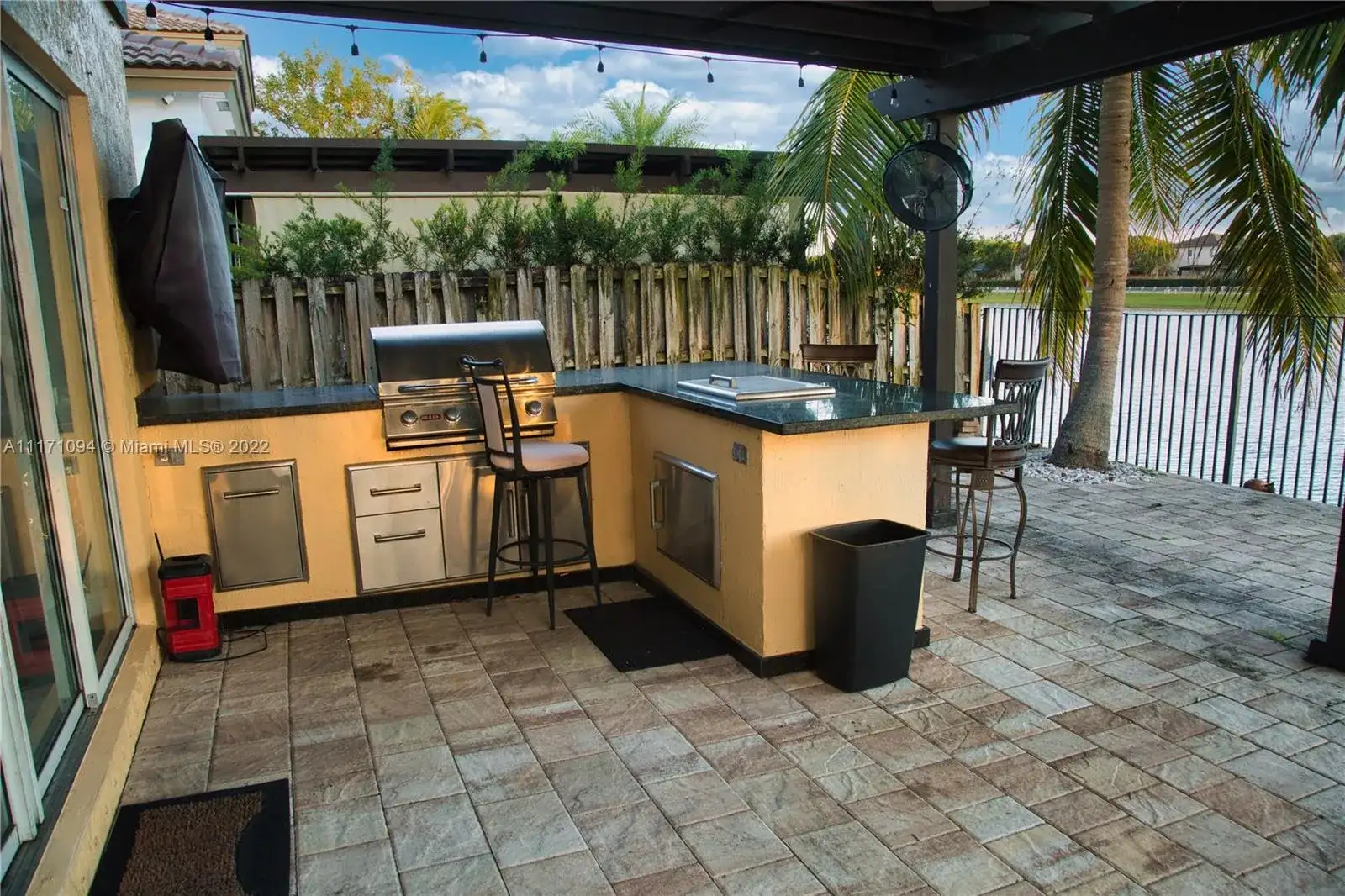 9486 SW 222nd Ln, Cutler Bay FL 33190 photo 4