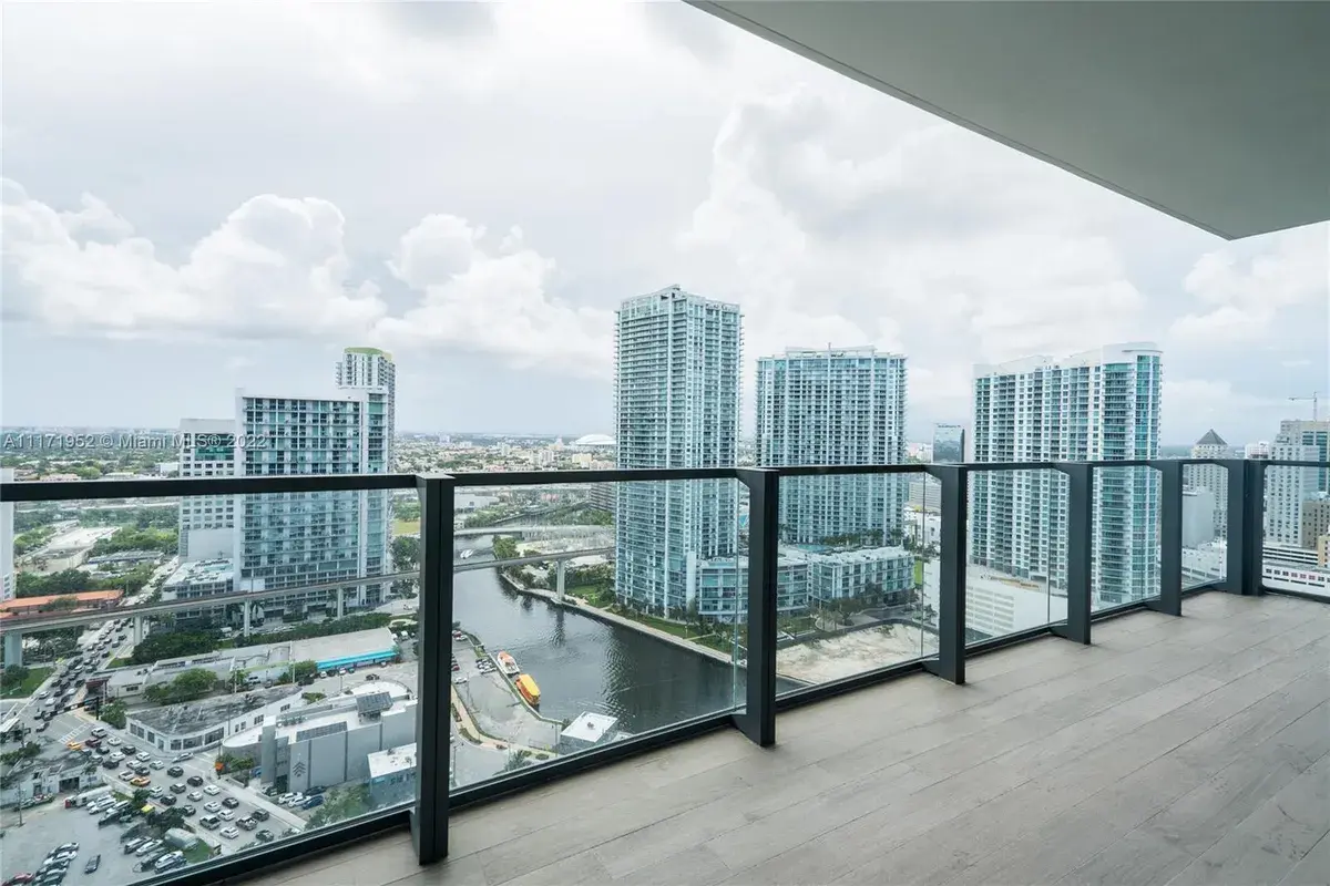 68 SE 6th St # 2510, Miami FL 33131