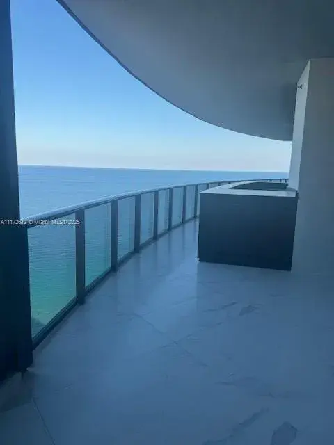 18555 Collins Ave # 2905, Sunny Isles Beach FL 33160