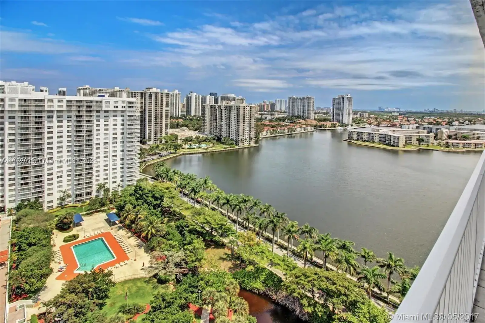 2801 NE 183rd St # 2208W, Aventura FL 33160 photo 2