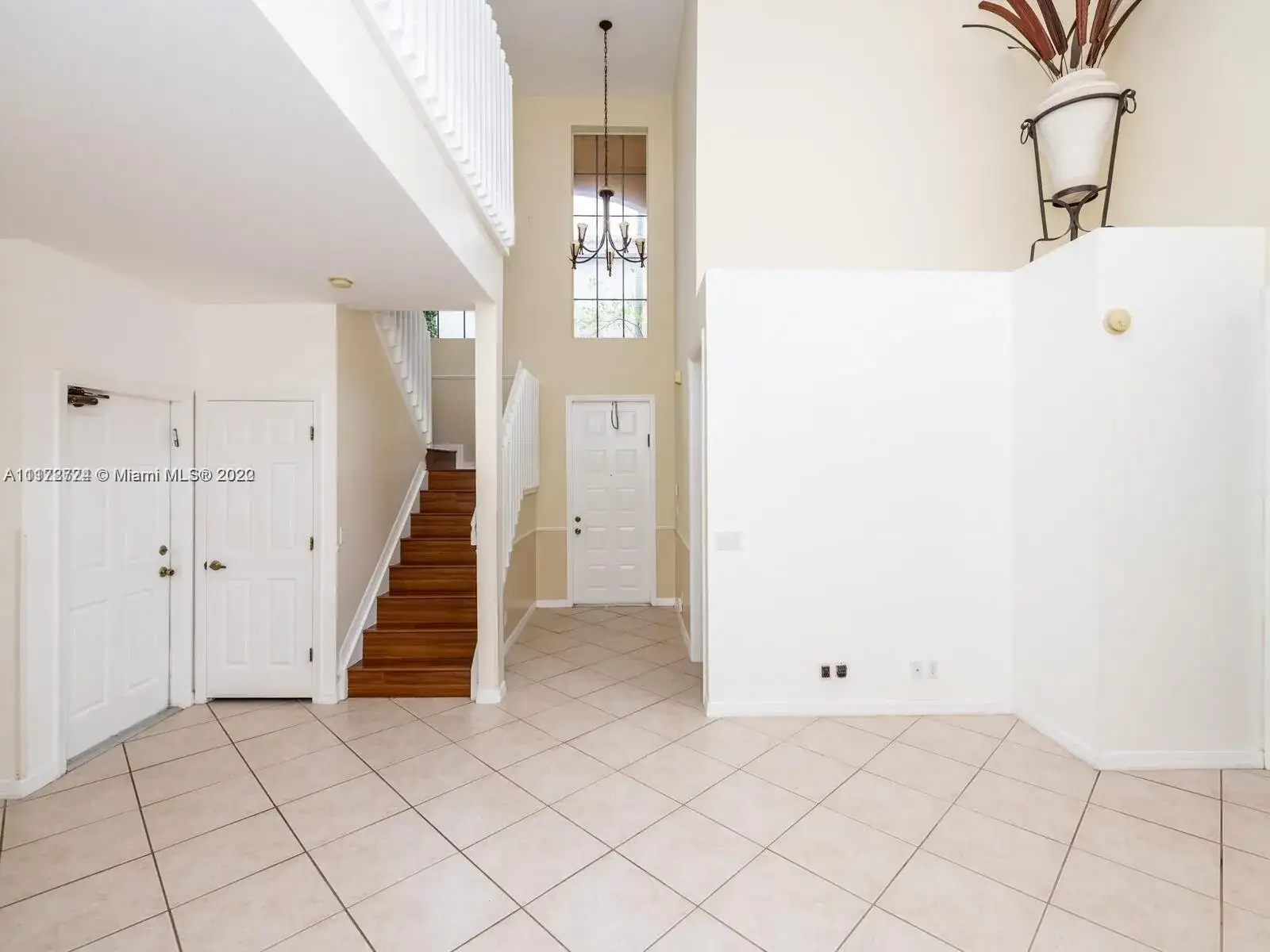 1250 Hayes St # 1250, Hollywood FL 33019 photo 3