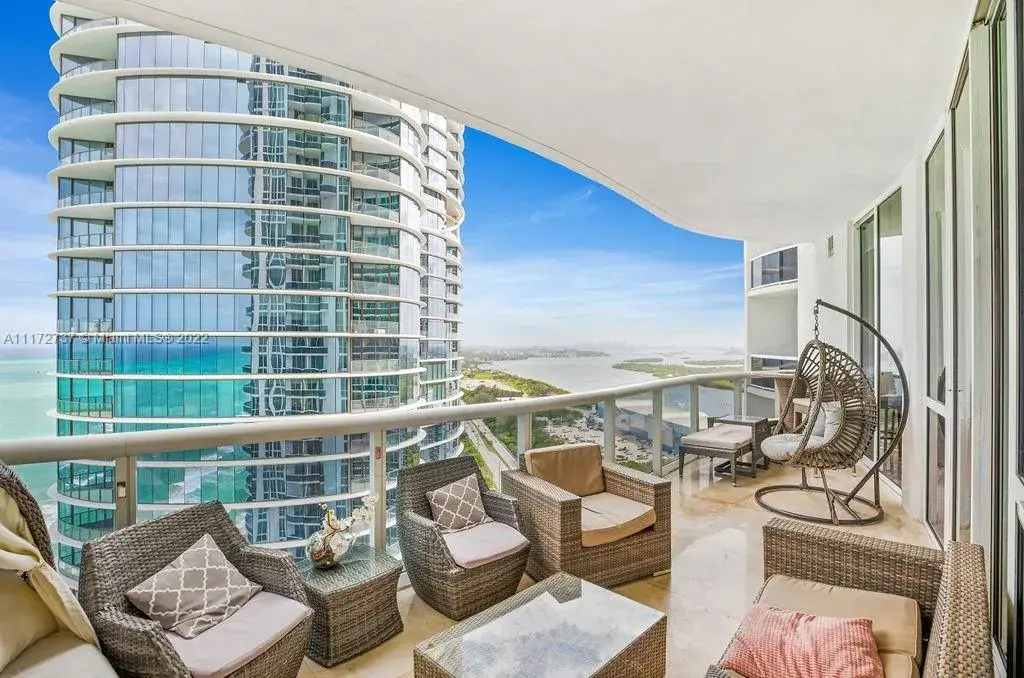 15811 Collins Ave # 2807, Sunny Isles Beach FL 33160