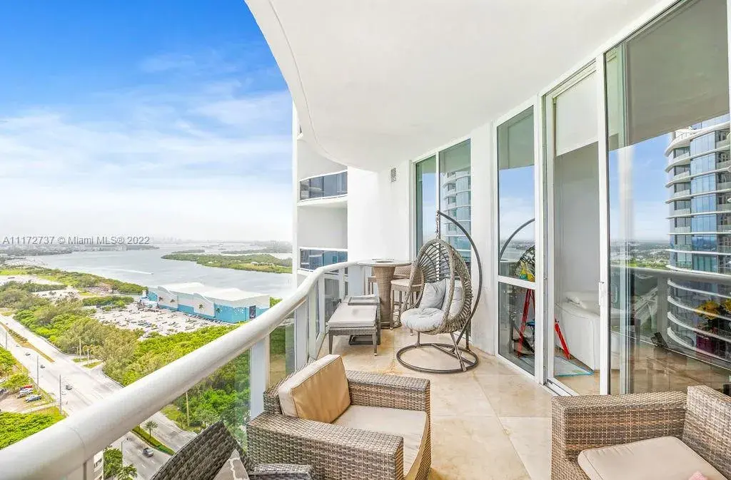 15811 Collins Ave # 2807, Sunny Isles Beach FL 33160
