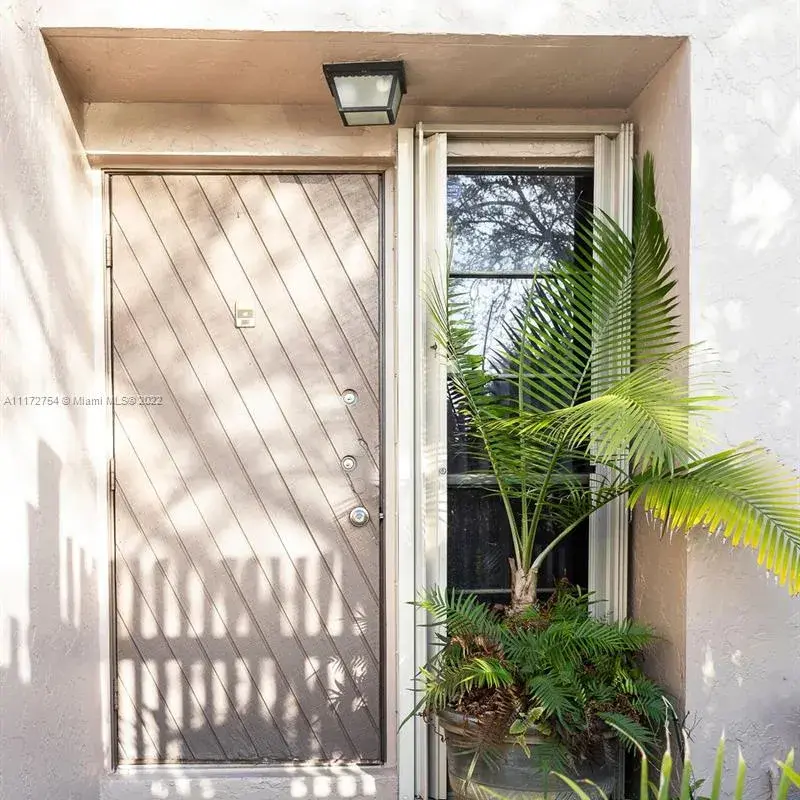 1275 NW 123rd Ter, Pembroke Pines FL 33026