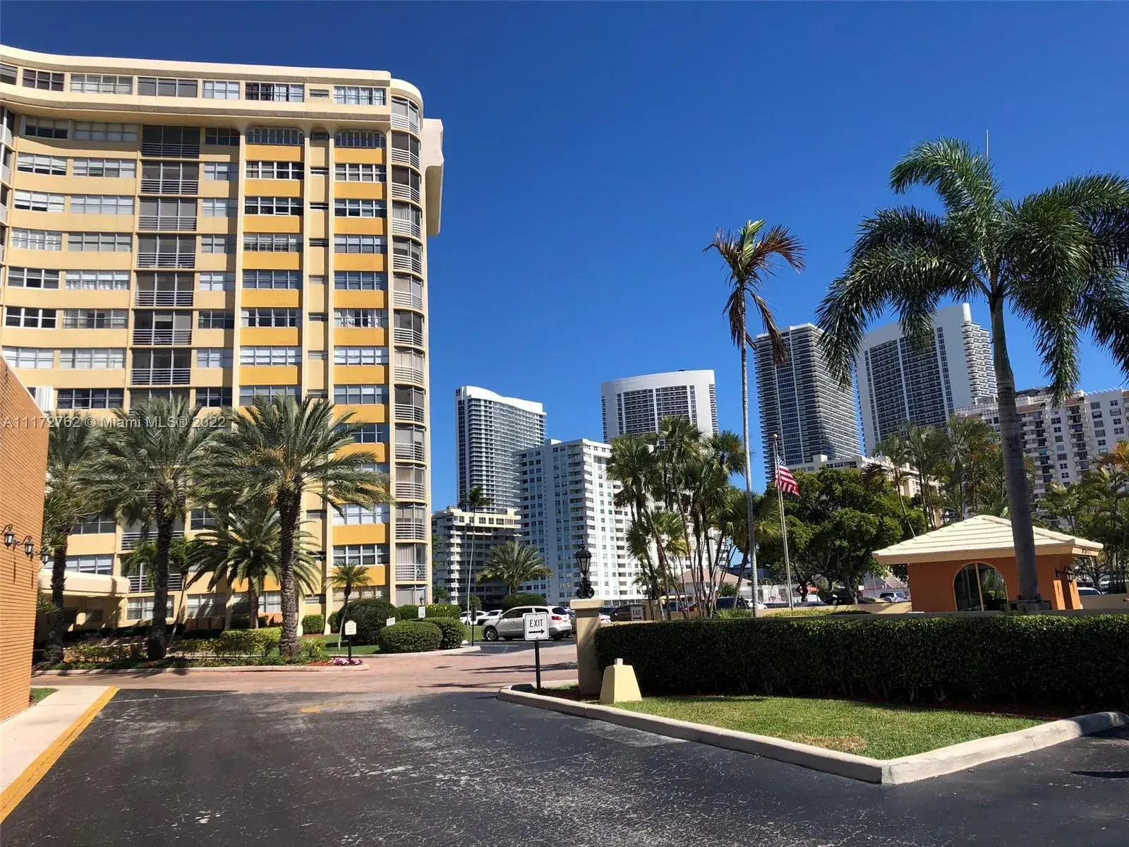 100 Golden Isles Dr # 1107, Hallandale Beach FL 33009