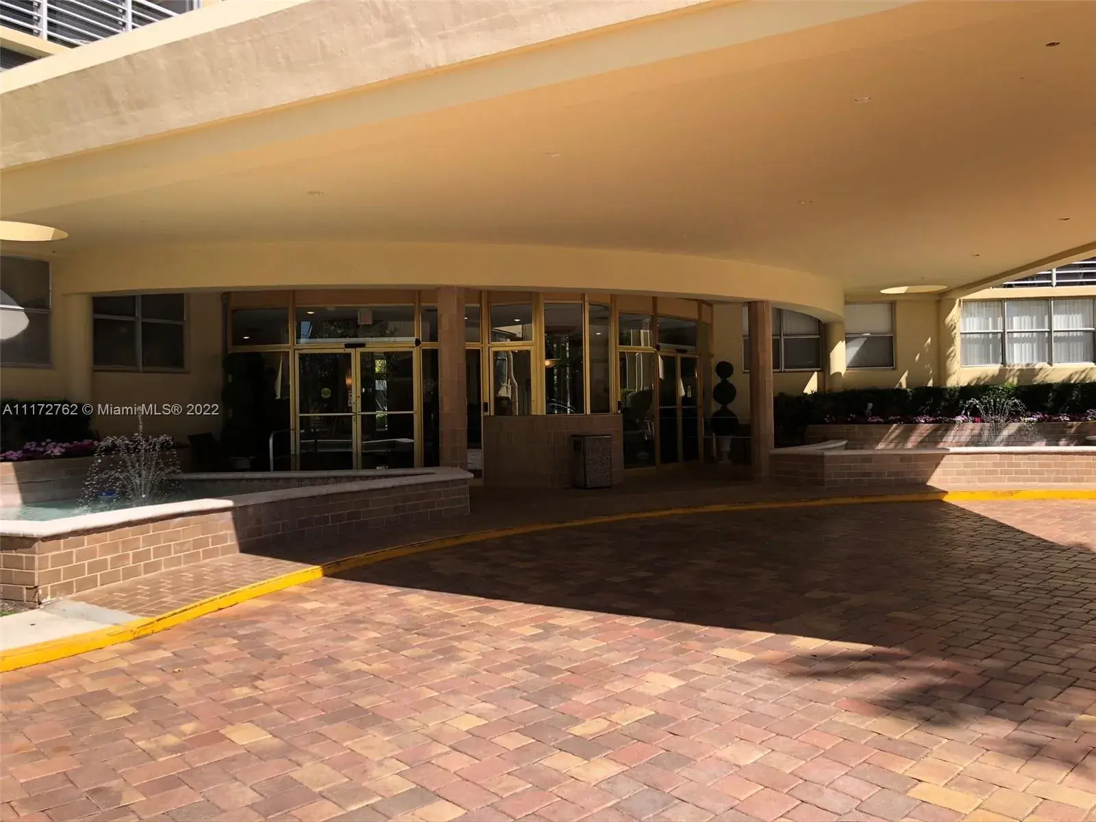 100 Golden Isles Dr # 1107, Hallandale Beach FL 33009
