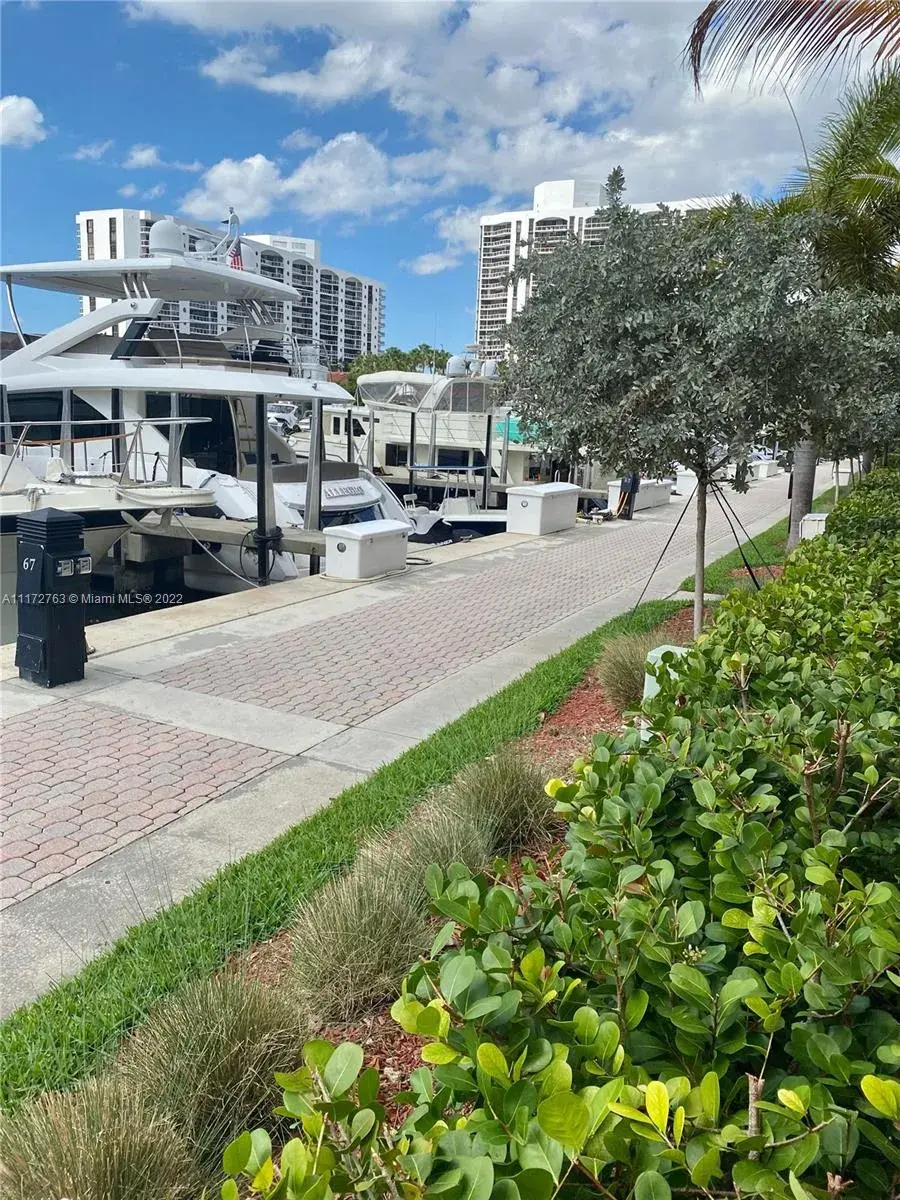 3750 Yacht Club Dr., Aventura FL 33180