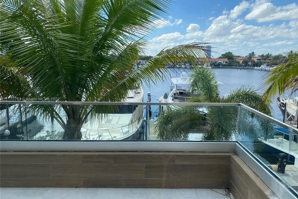 3750 Yacht Club Dr., Aventura FL 33180