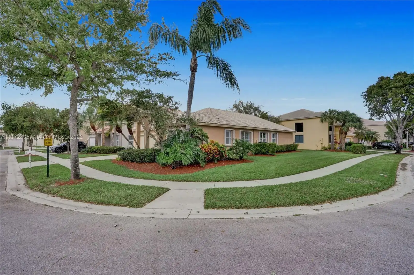 17005 NW 19th Ct, Pembroke Pines FL 33028 photo 4