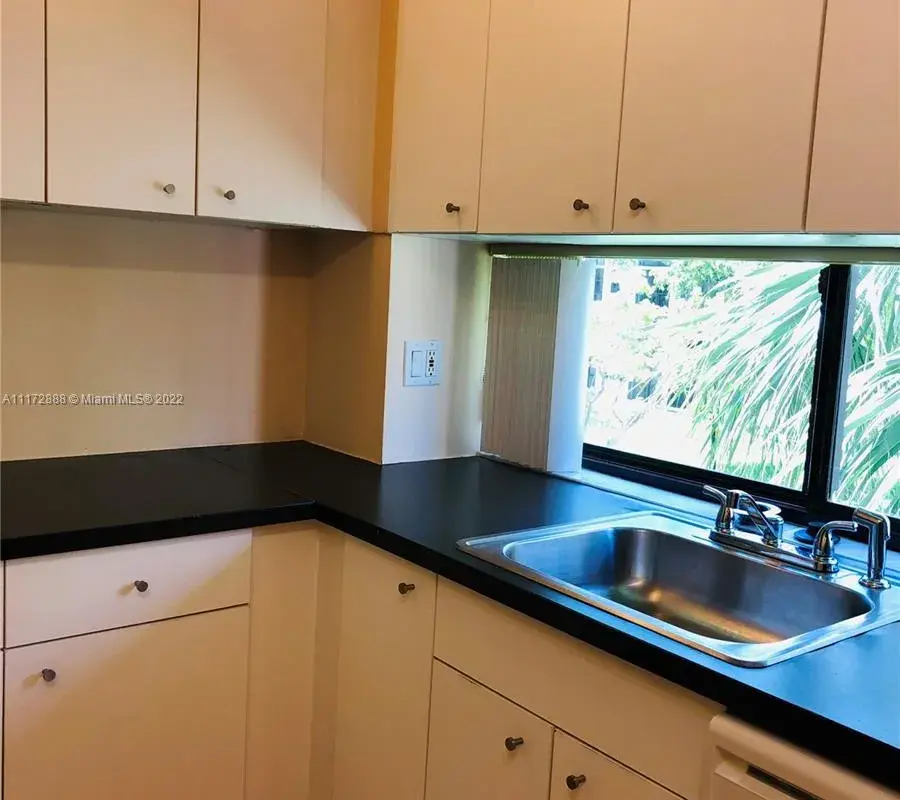 17021 N BAY RD # 320, Sunny Isles Beach FL 33160