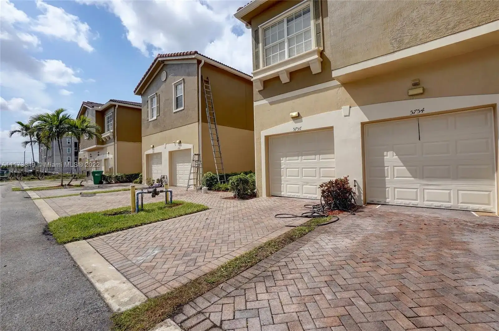 5756 Hampton Hills Blvd # 5756, Tamarac FL 33321 photo 3