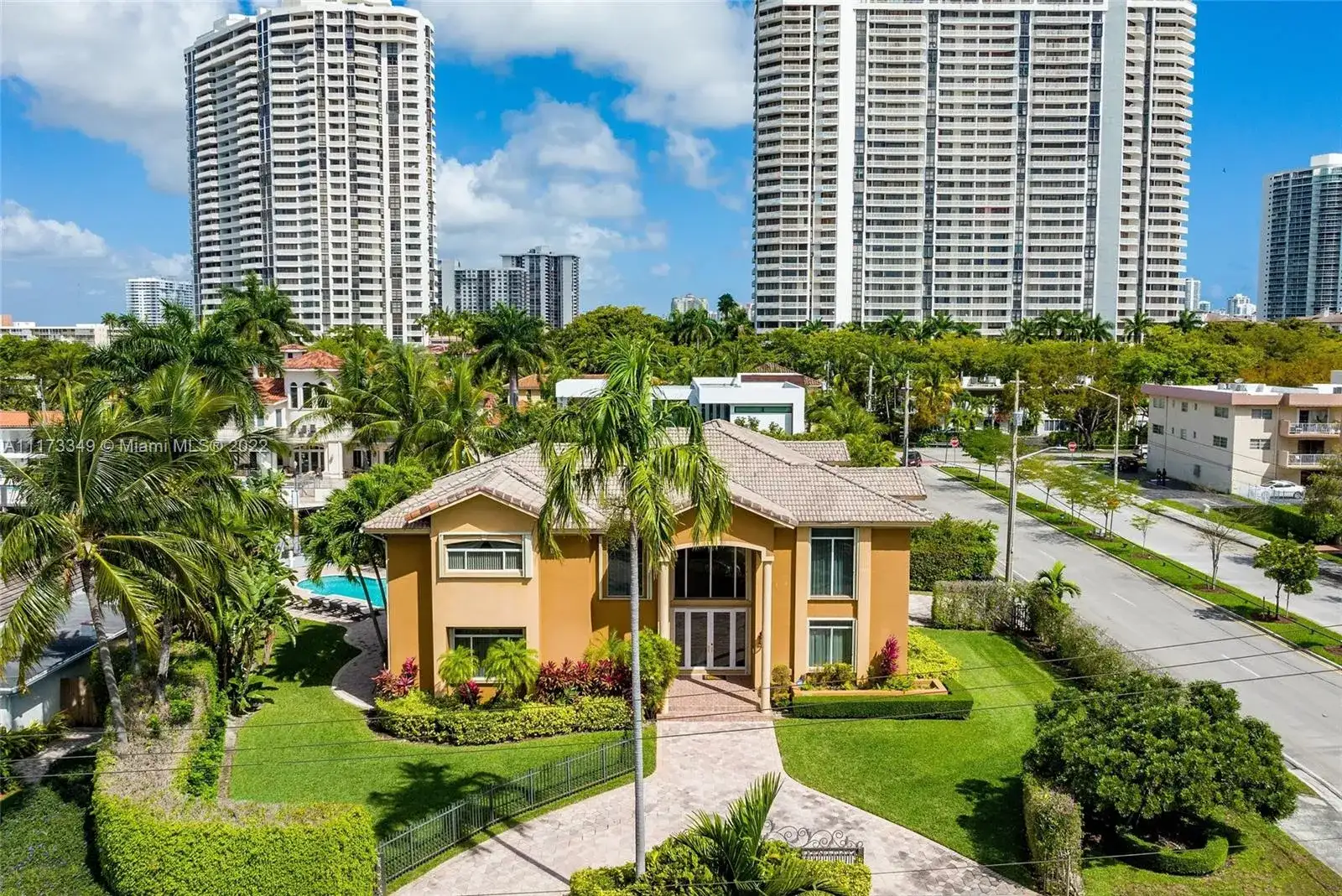 3461 NE 170th St, North Miami Beach FL 33160 photo 3