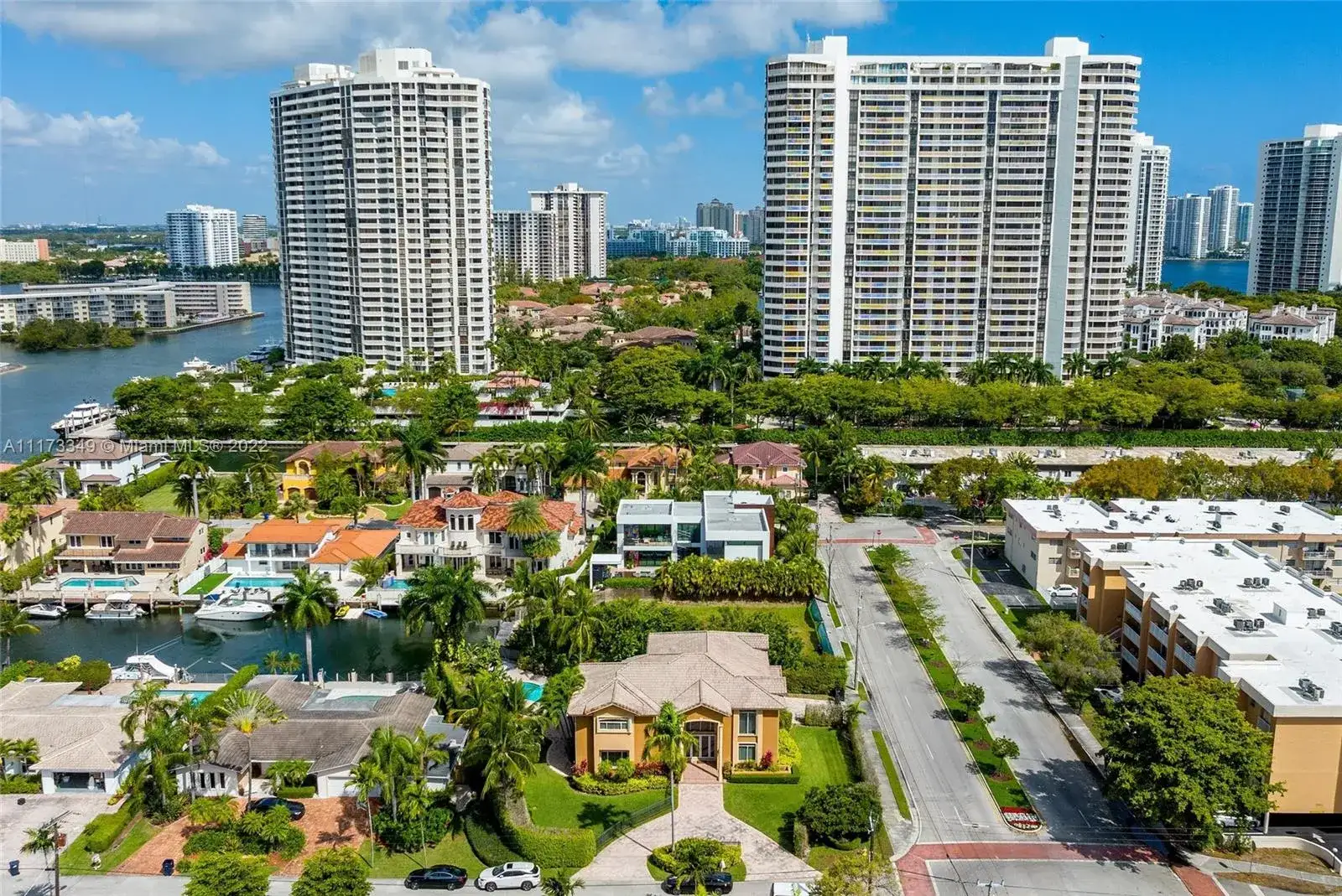 3461 NE 170th St, North Miami Beach FL 33160 photo 4