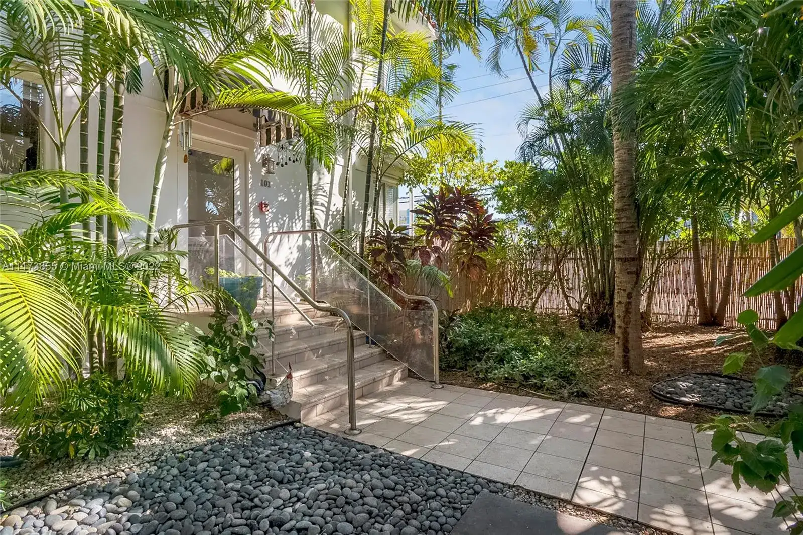 741 6th St, Miami Beach FL 33139 photo 4
