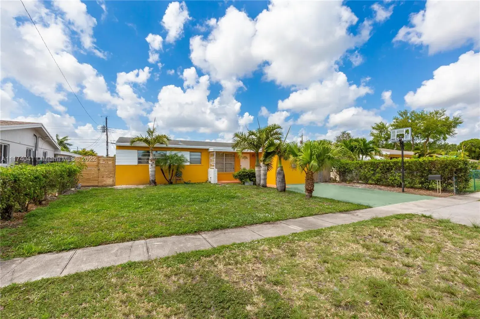 730 N 72nd Ter, Hollywood FL 33024