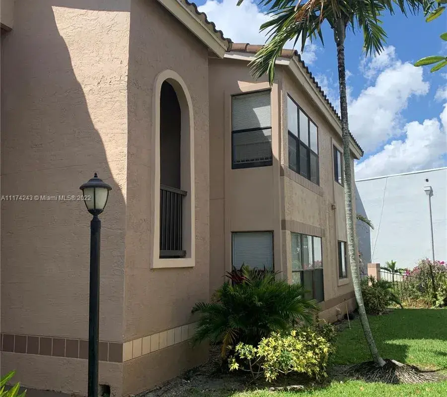 2796 S University Dr # 2208, Davie FL 33328