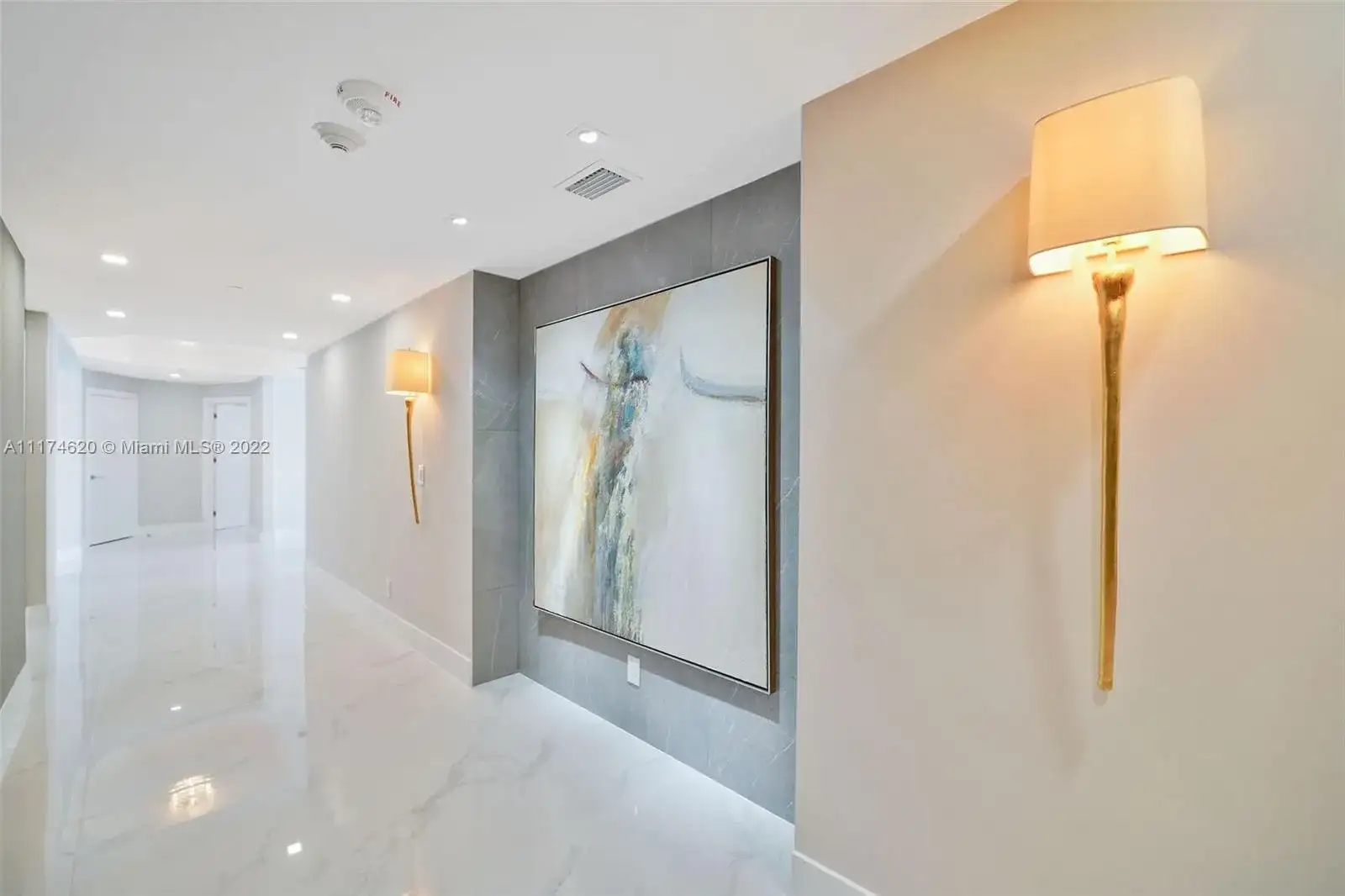 300 S Pointe Dr # 4306, Miami Beach FL 33139 photo 5
