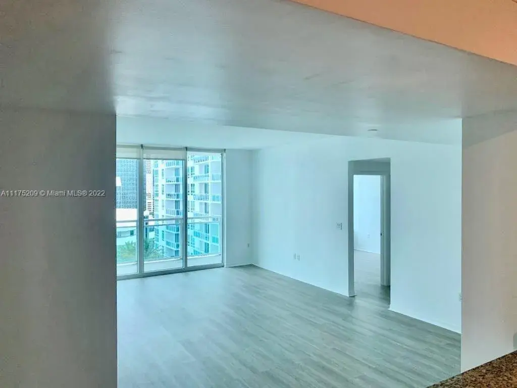 950 Brickell Bay Dr # 1705, Miami FL 33131