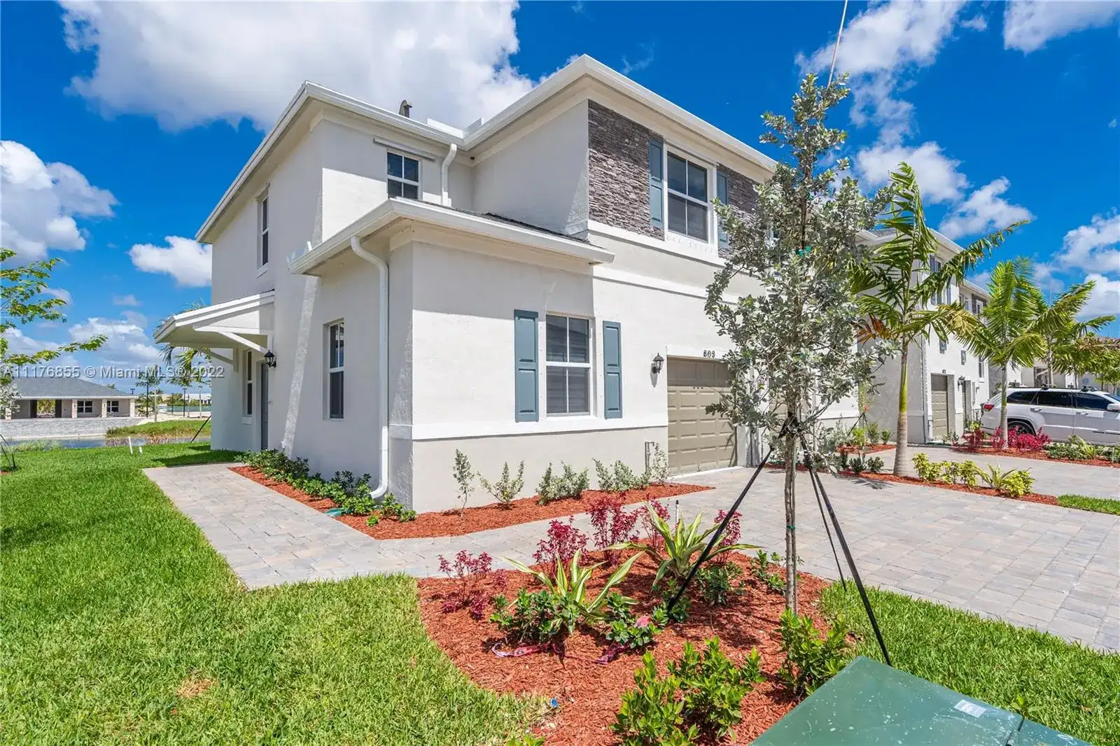 803 SE 18th St, Homestead FL 33034 photo 2