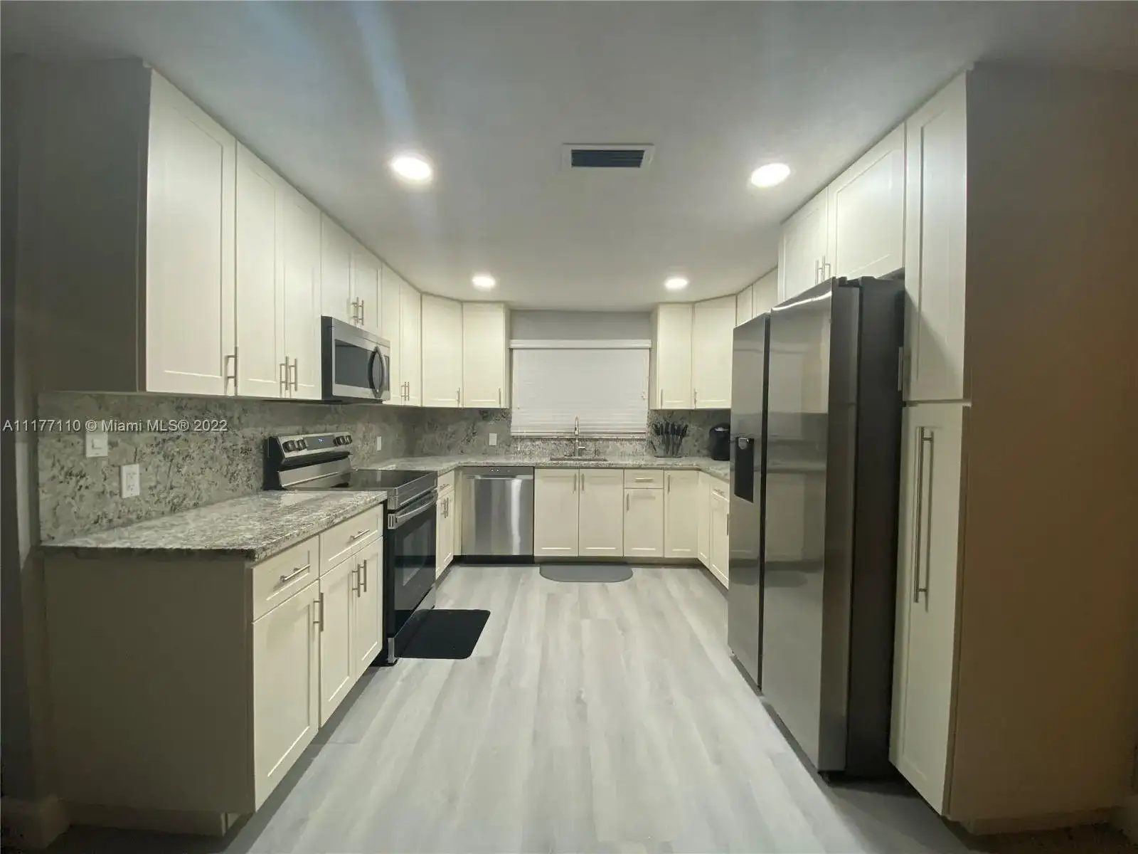 5960 SW 14th St, Plantation FL 33317 photo 2