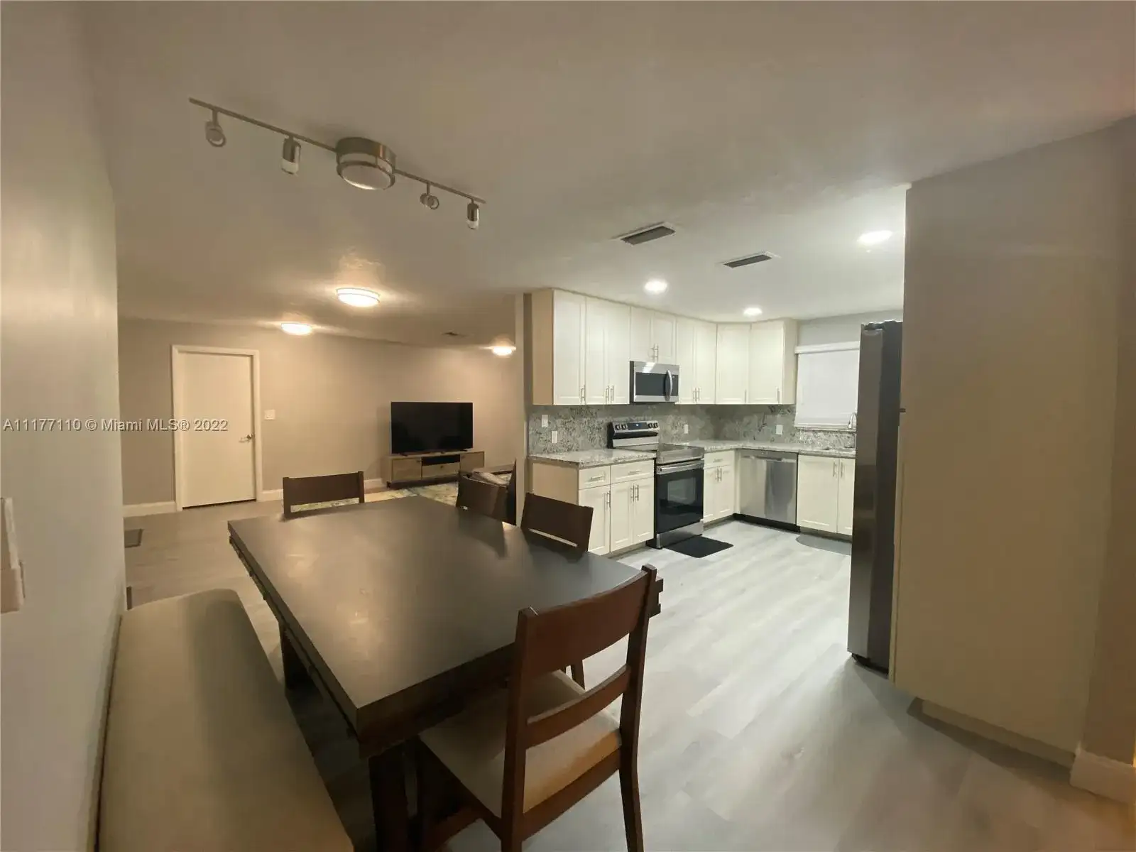 5960 SW 14th St, Plantation FL 33317 photo 3
