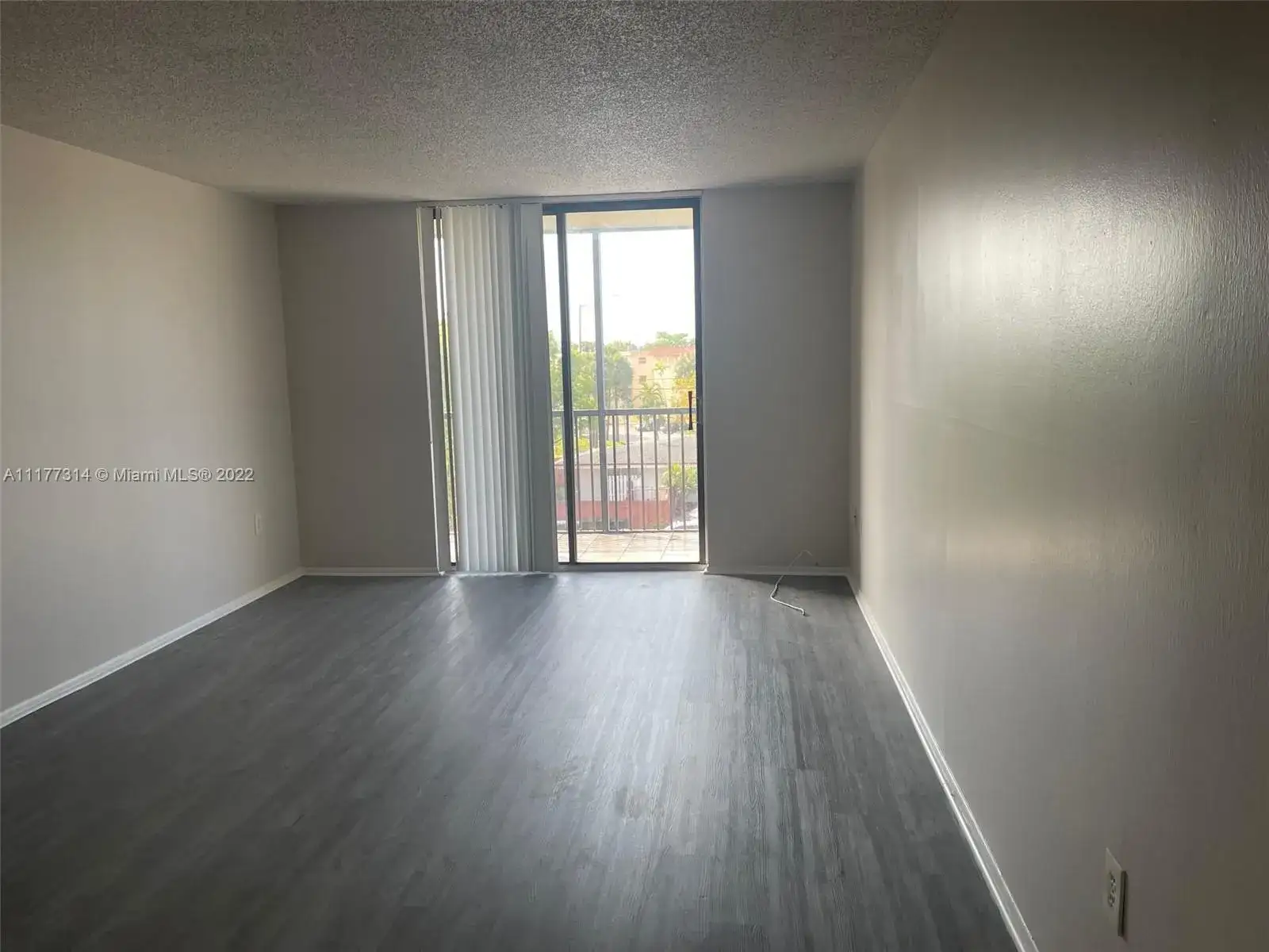 16851 NE 23rd Ave # A409, North Miami Beach FL 33160 photo 3
