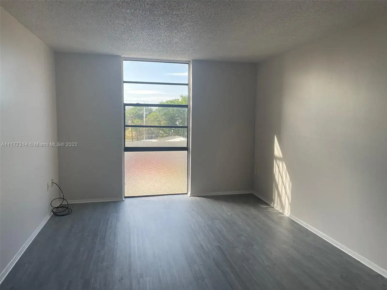 16851 NE 23rd Ave # A409, North Miami Beach FL 33160 photo 4