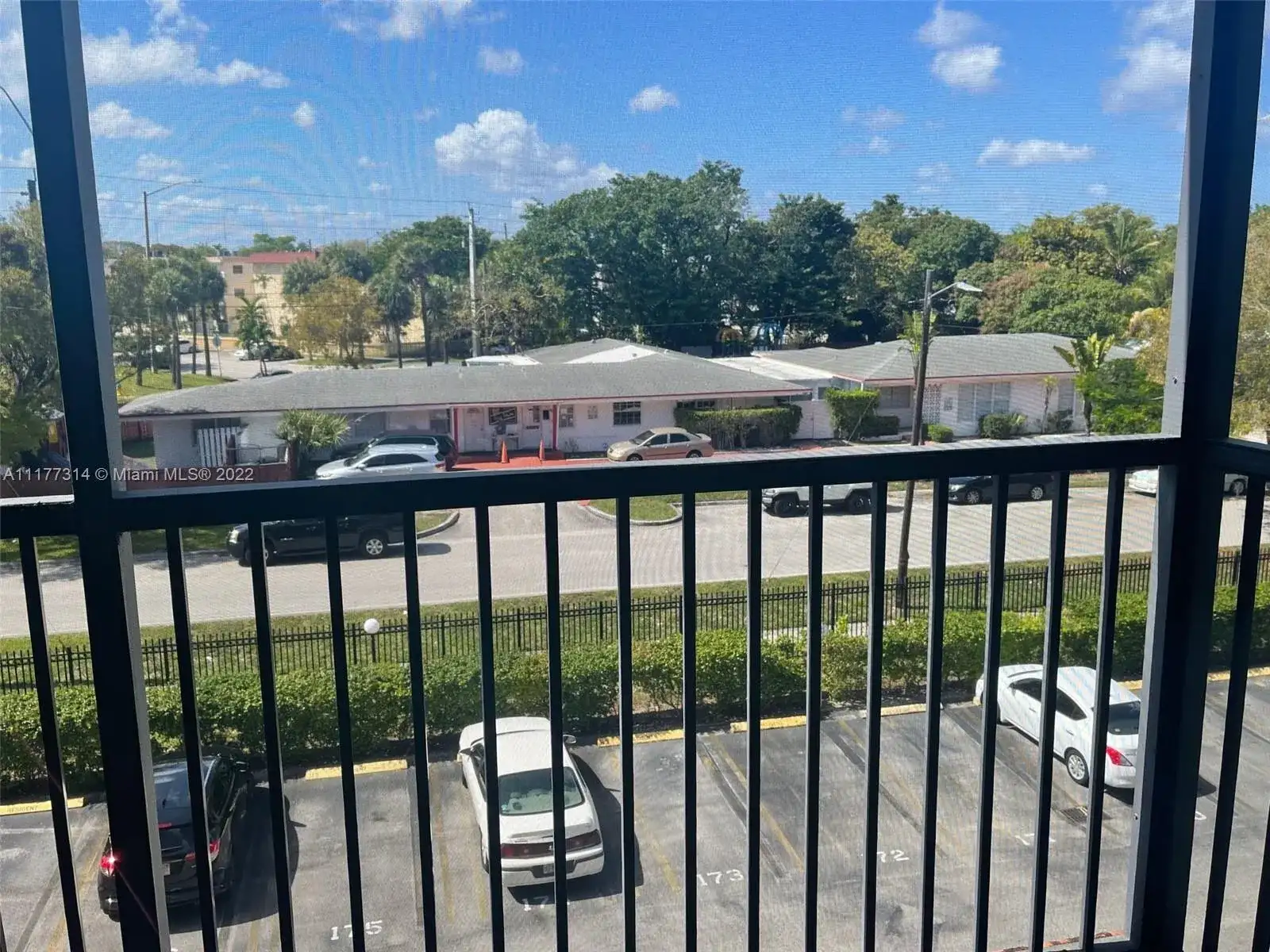 16851 NE 23rd Ave # A409, North Miami Beach FL 33160 photo 5