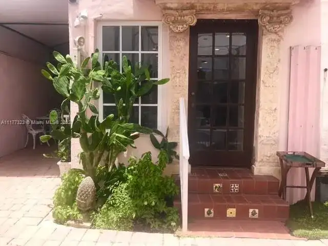 1239 Alton Rd, Miami Beach FL 33139 photo 4