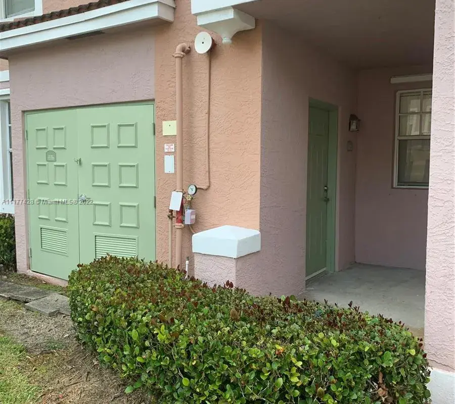 6572 W Sample Rd # 6572, Coral Springs FL 33067