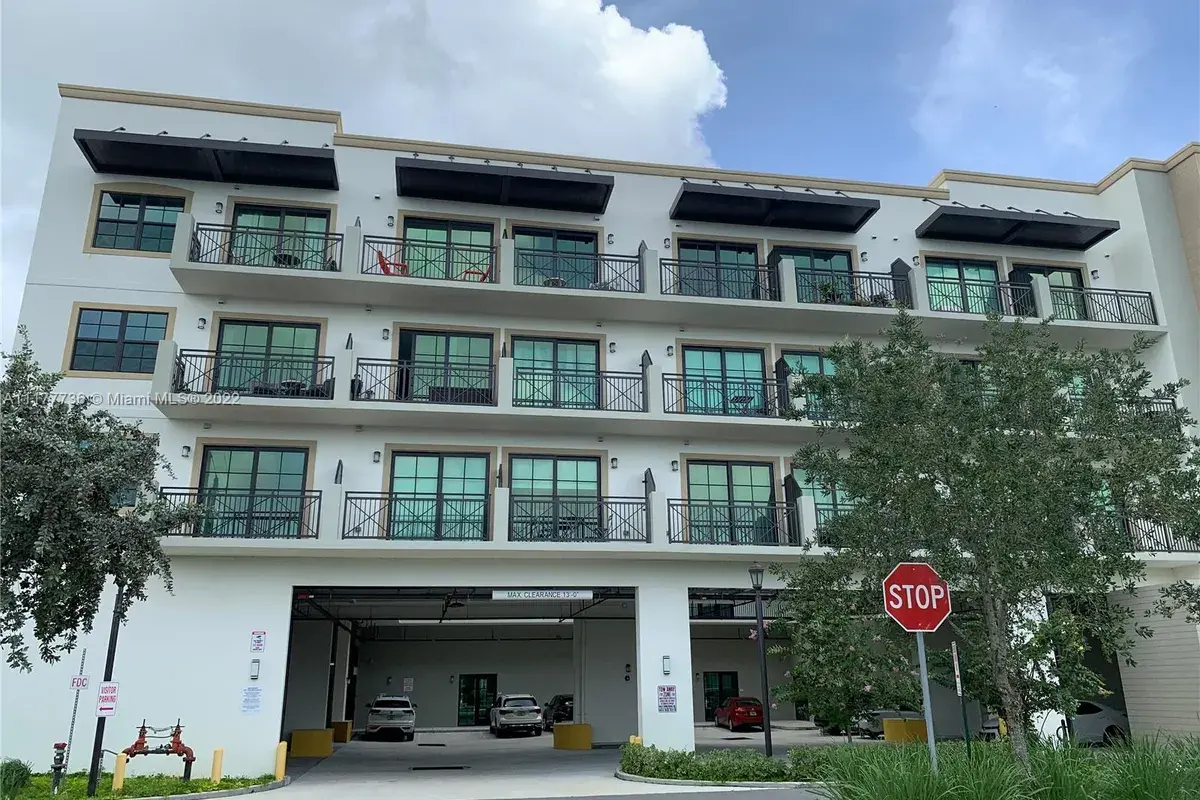 4100 SW 64th Ave # 408, Davie FL 33314
