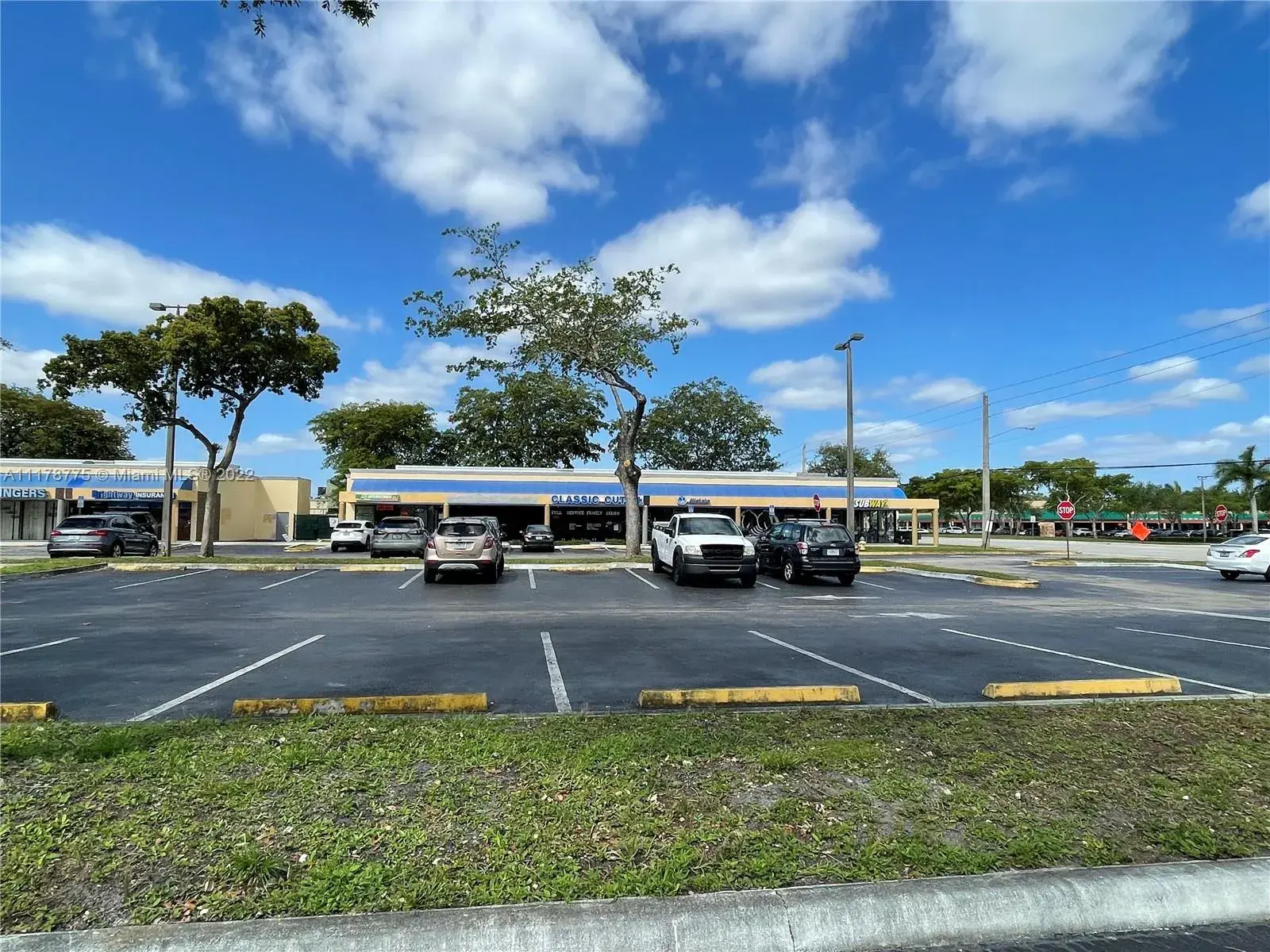 8900 Taft St, Pembroke Pines FL 33024
