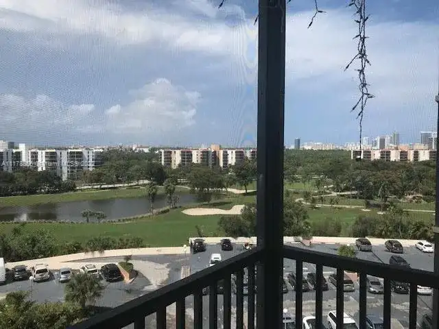 20301 W Country Club Dr # 930, Aventura FL 33180 photo 2