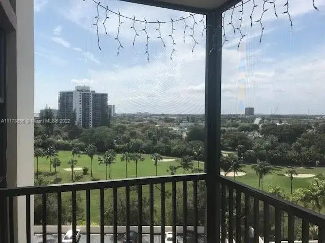 20301 W Country Club Dr # 930, Aventura FL 33180 photo 3