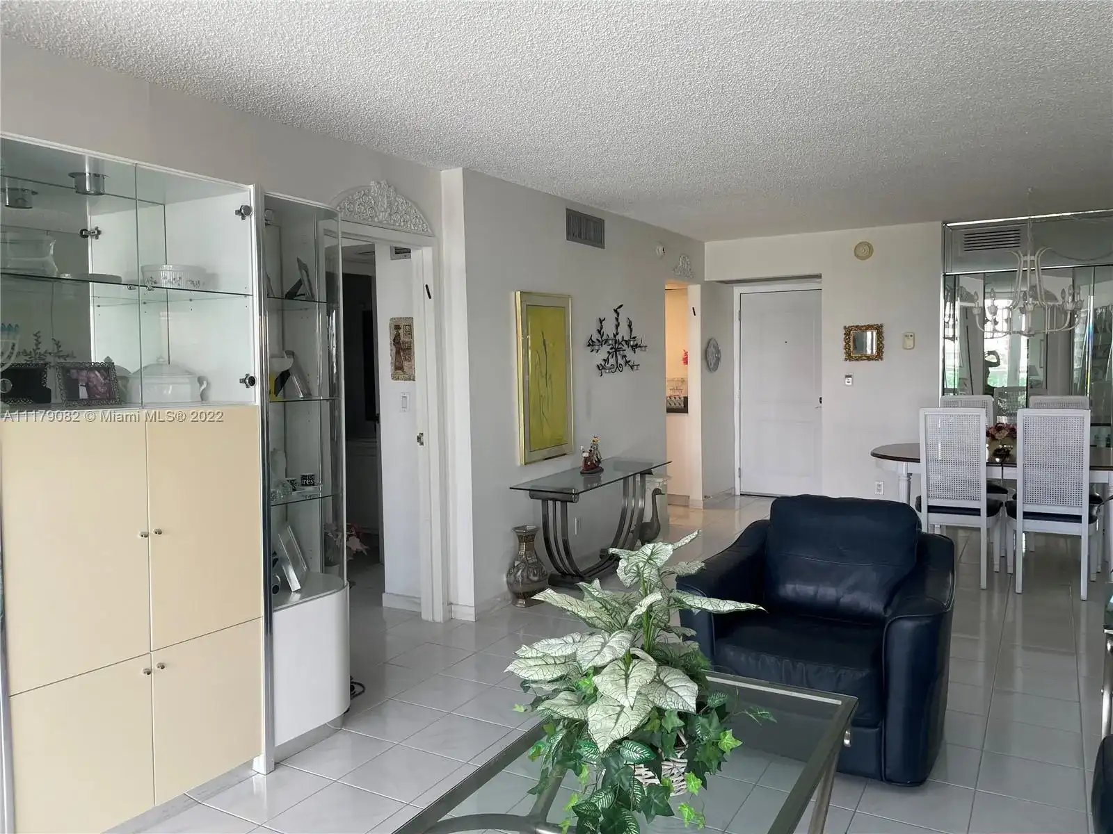100 Bayview Dr # 503, Sunny Isles Beach FL 33160 photo 4