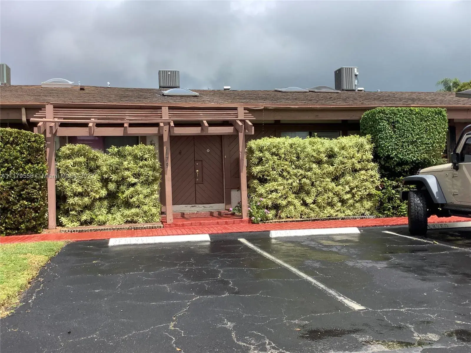 2 bedroom 2 bath Residential for sale at 2679 S Parkview Dr # 2679, Hallandale Beach FL 33009