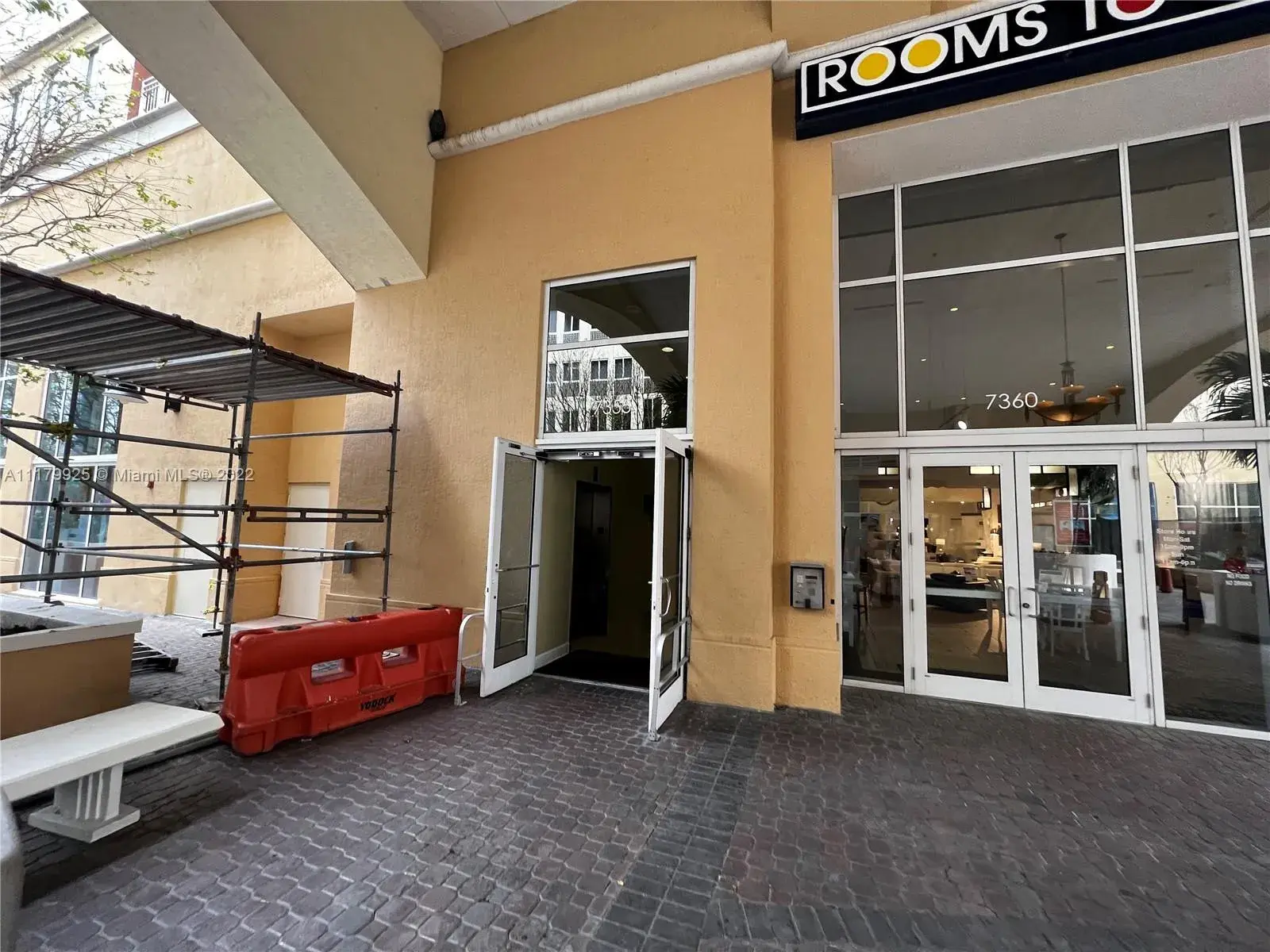 7355 SW 89th St # 706N, Miami FL 33156