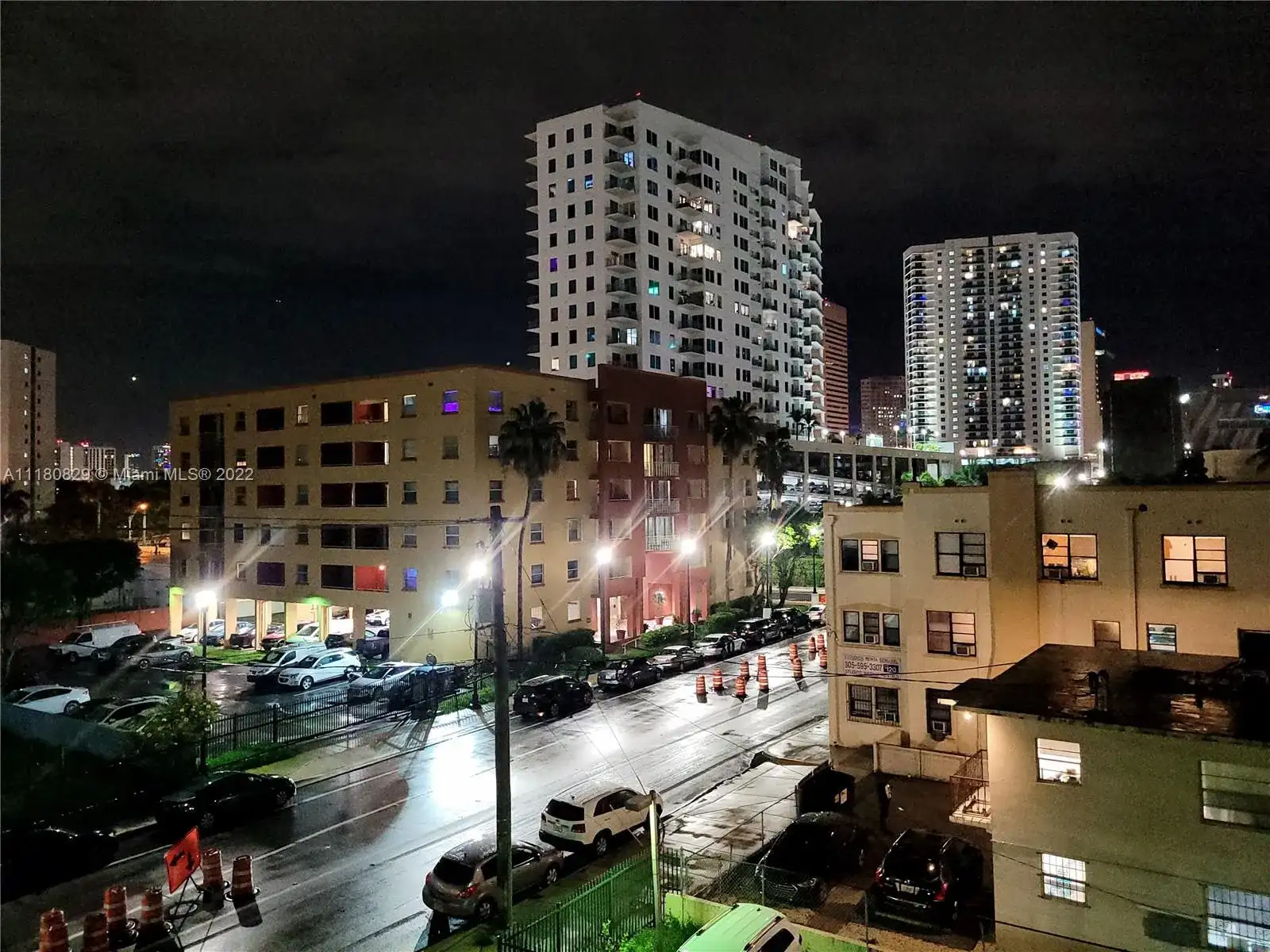 501 SW 1st St # 607, Miami FL 33130 photo 2