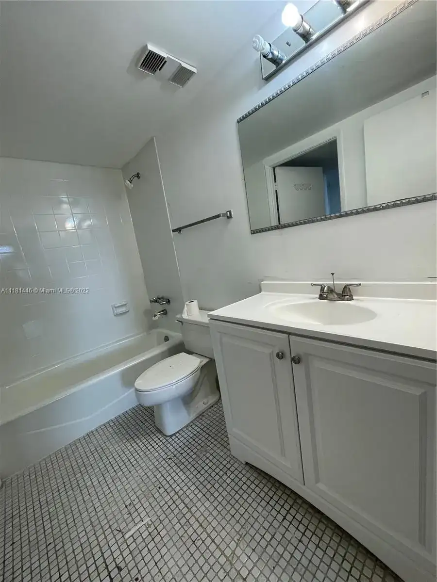 1470 NE 123rd St # A708, North Miami FL 33161 photo 2