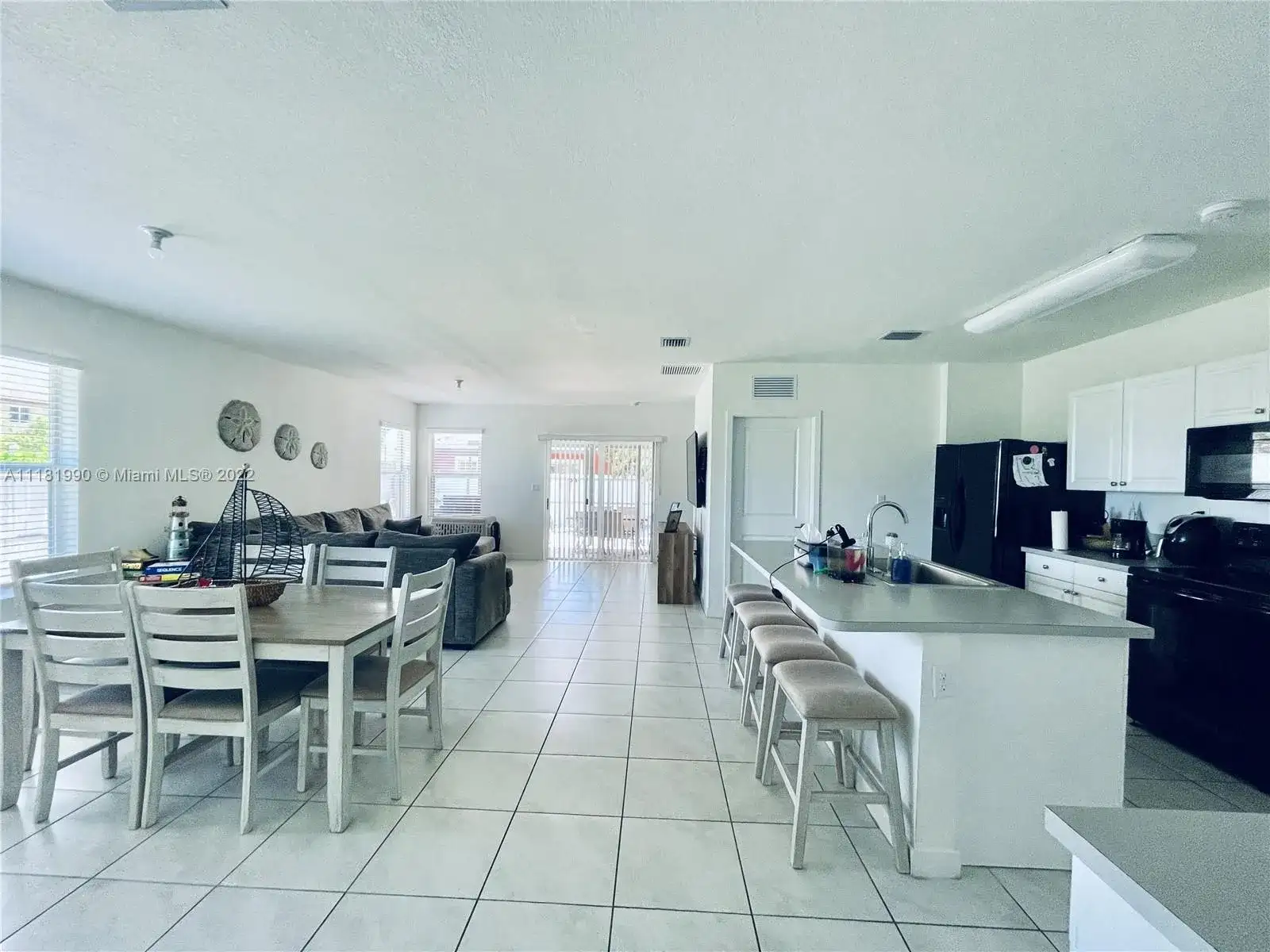 19000 SW 317th Ter, Homestead FL 33030 photo 4