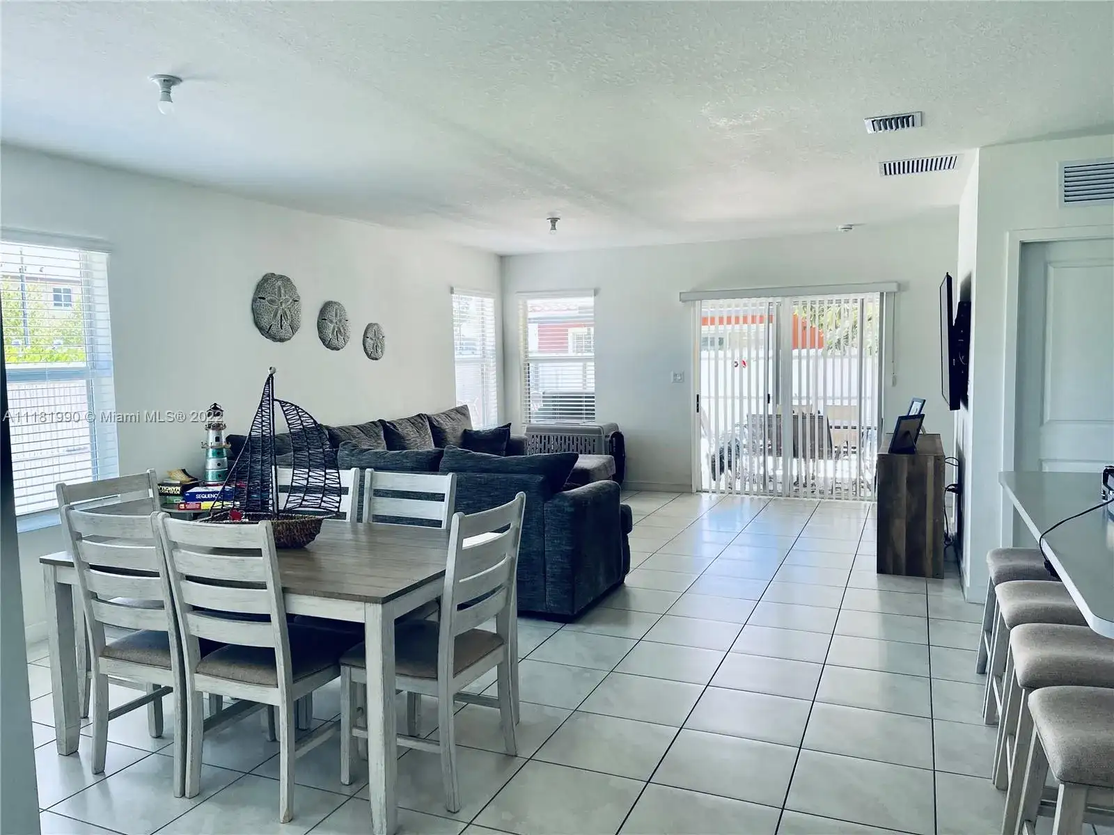 19000 SW 317th Ter, Homestead FL 33030 photo 5