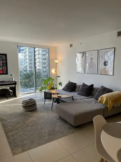 31 SE 6th St # 1907, Miami FL 33131
