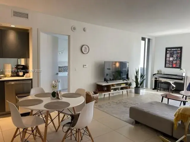 31 SE 6th St # 1907, Miami FL 33131