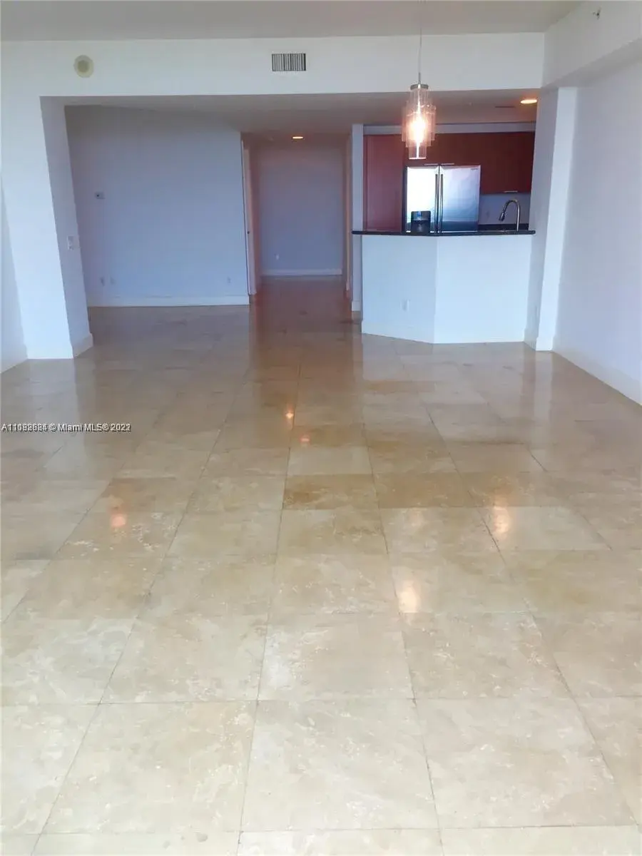 14951 Royal Oaks Ln # 2204, North Miami FL 33181