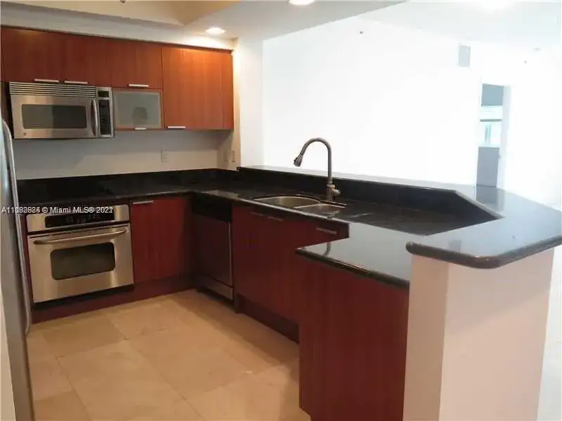 14951 Royal Oaks Ln # 2204, North Miami FL 33181 photo 5