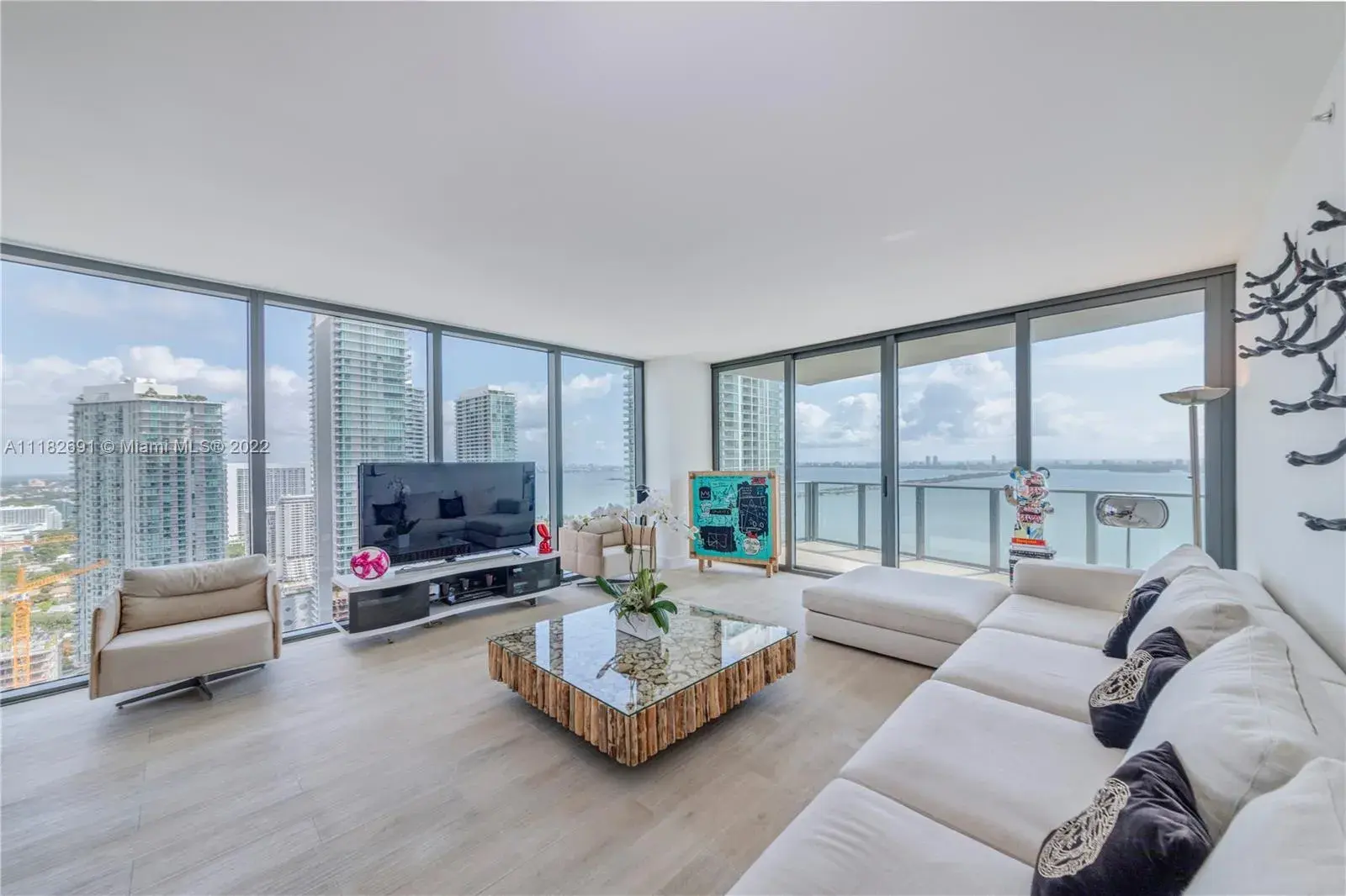 460 NE 28th St # 3701, Miami FL 33137