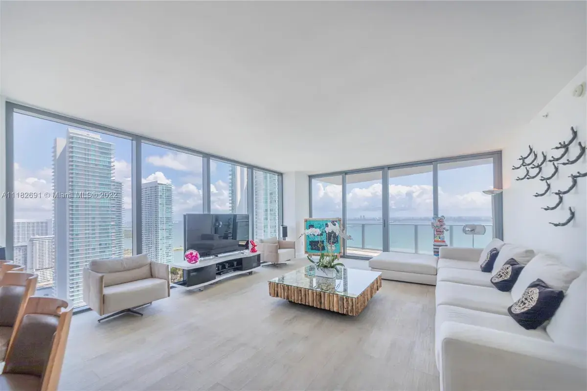 460 NE 28th St # 3701, Miami FL 33137