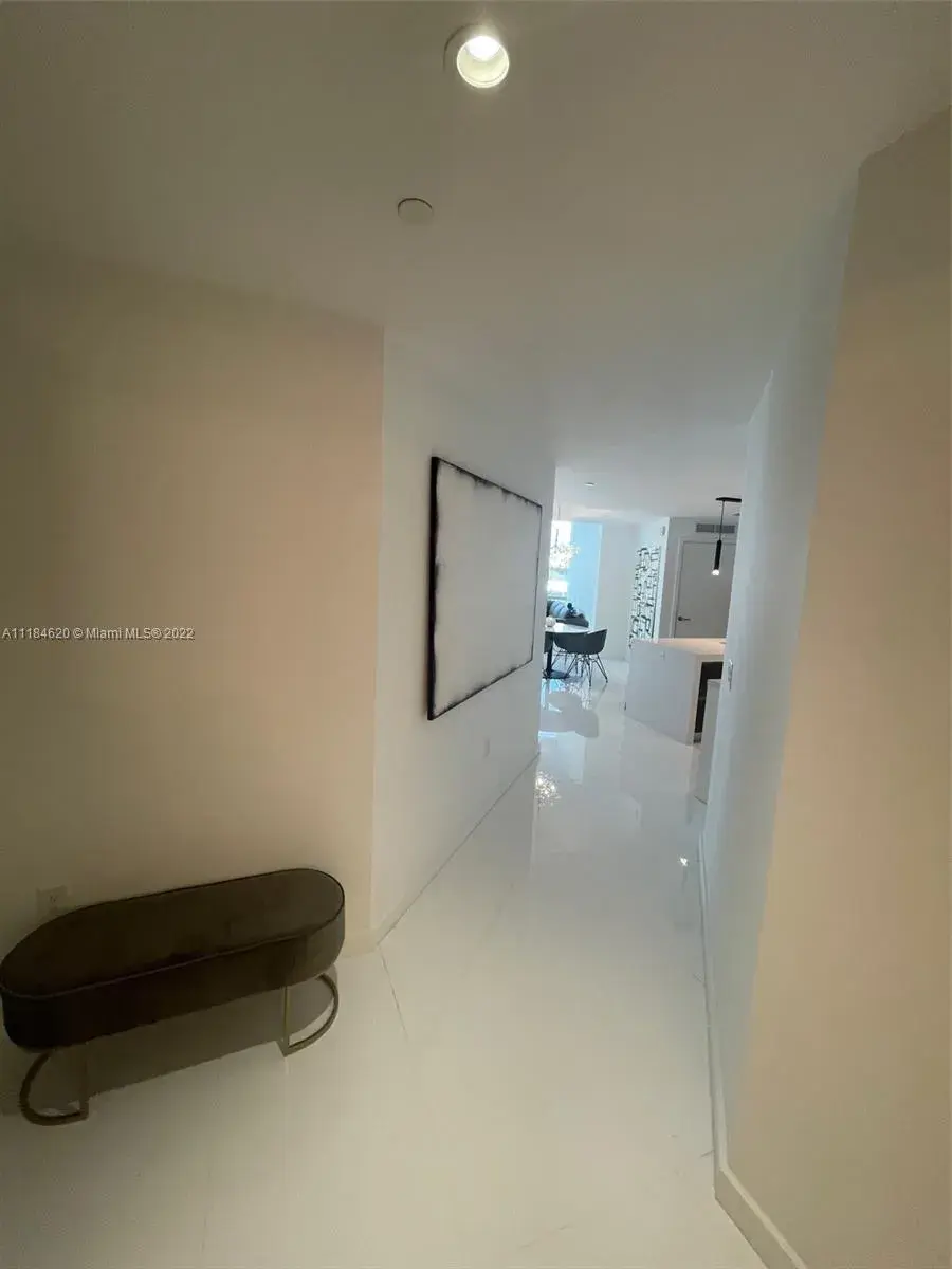 851 NE 1st Ave # 909, Miami FL 33132