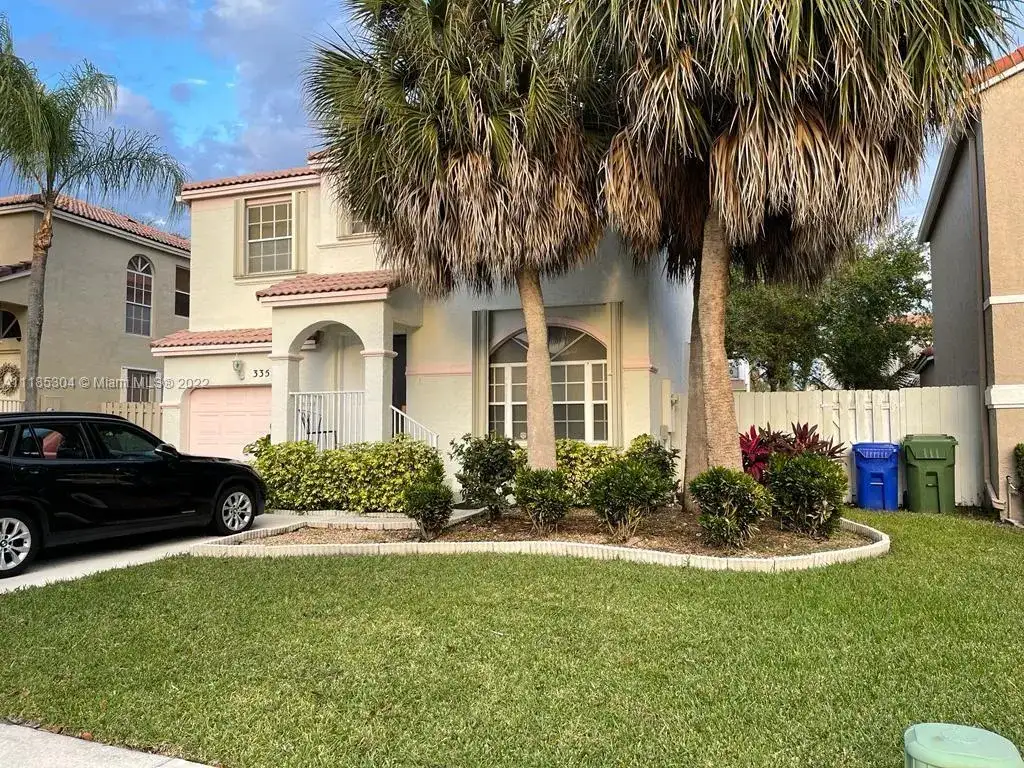 335 NW 152nd Ln, Pembroke Pines FL 33028 photo 2